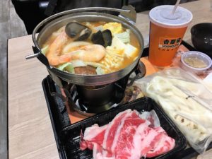 香港の吉野家の龍蝦湯の鍋