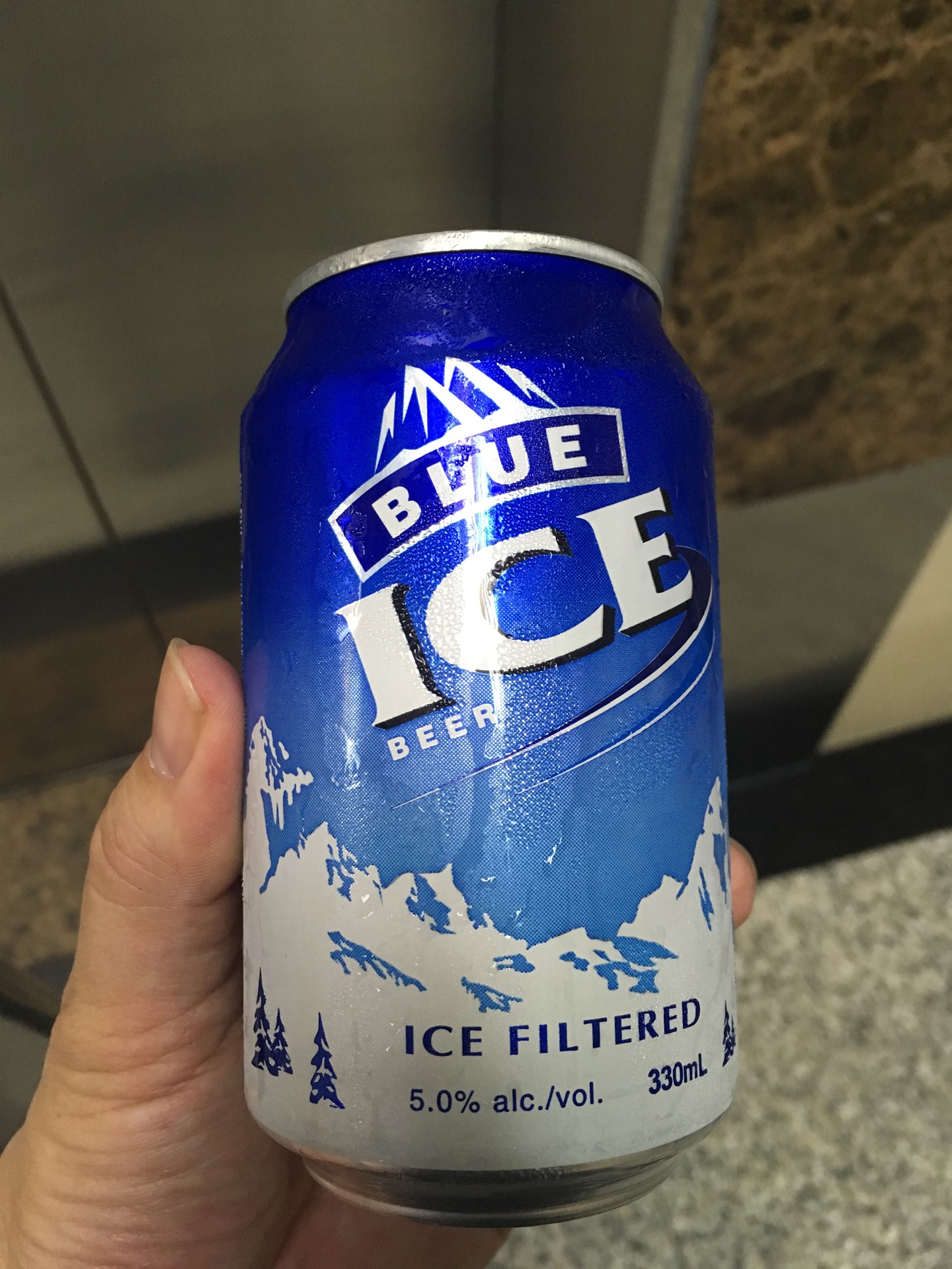 藍氷啤酒 （BLUE ICE Beer）8HK$