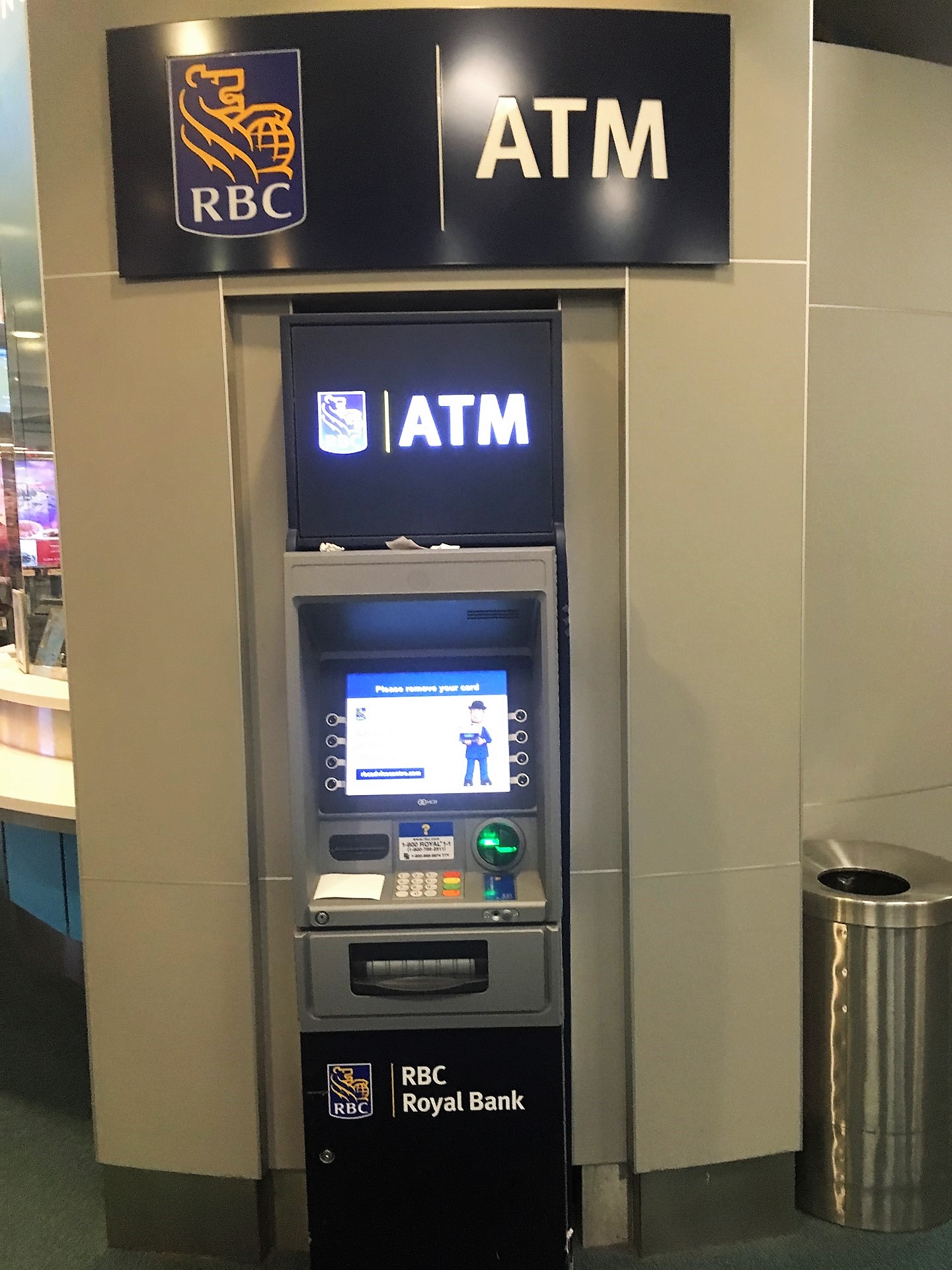 バンクーバー国際空港のRBC Royal BankのATM