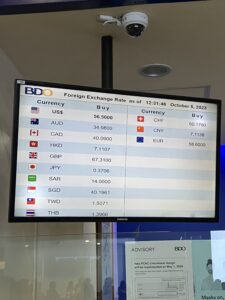 空港のBDO銀行系の両替所のレート