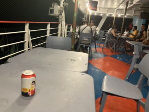 船上で、飲むビールは格別です♪