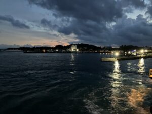  夜明け前のパナイ島のカティクラン港(Caticlan pier)