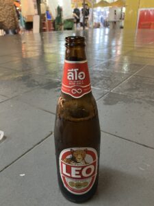 レオビール LEO Beer 大瓶 75THB