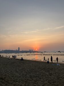 パタヤビーチ(Pattaya Beach)の夕日