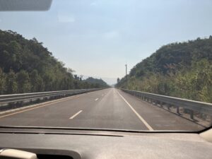 ラオスの高速道路