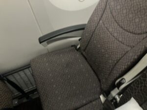 ビーマンバングラデシュ航空の壊れた椅子