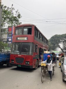 ダッカ(Dhaka)の2階建てバス