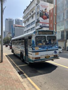 ロンボ(Colombo)のローカルバス100番