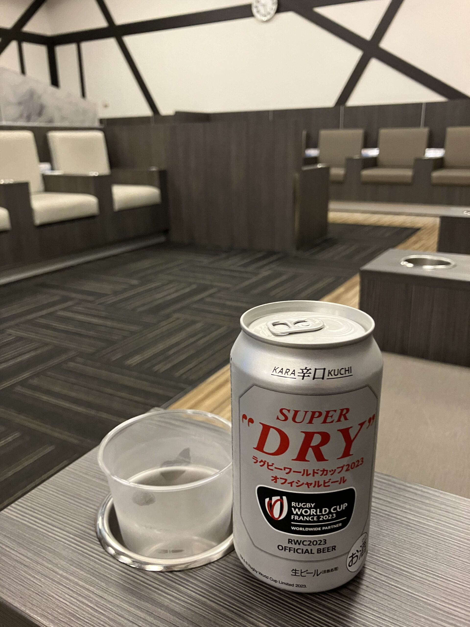 I.A.S.S Executive Lounge2にて朝日スーパードライ