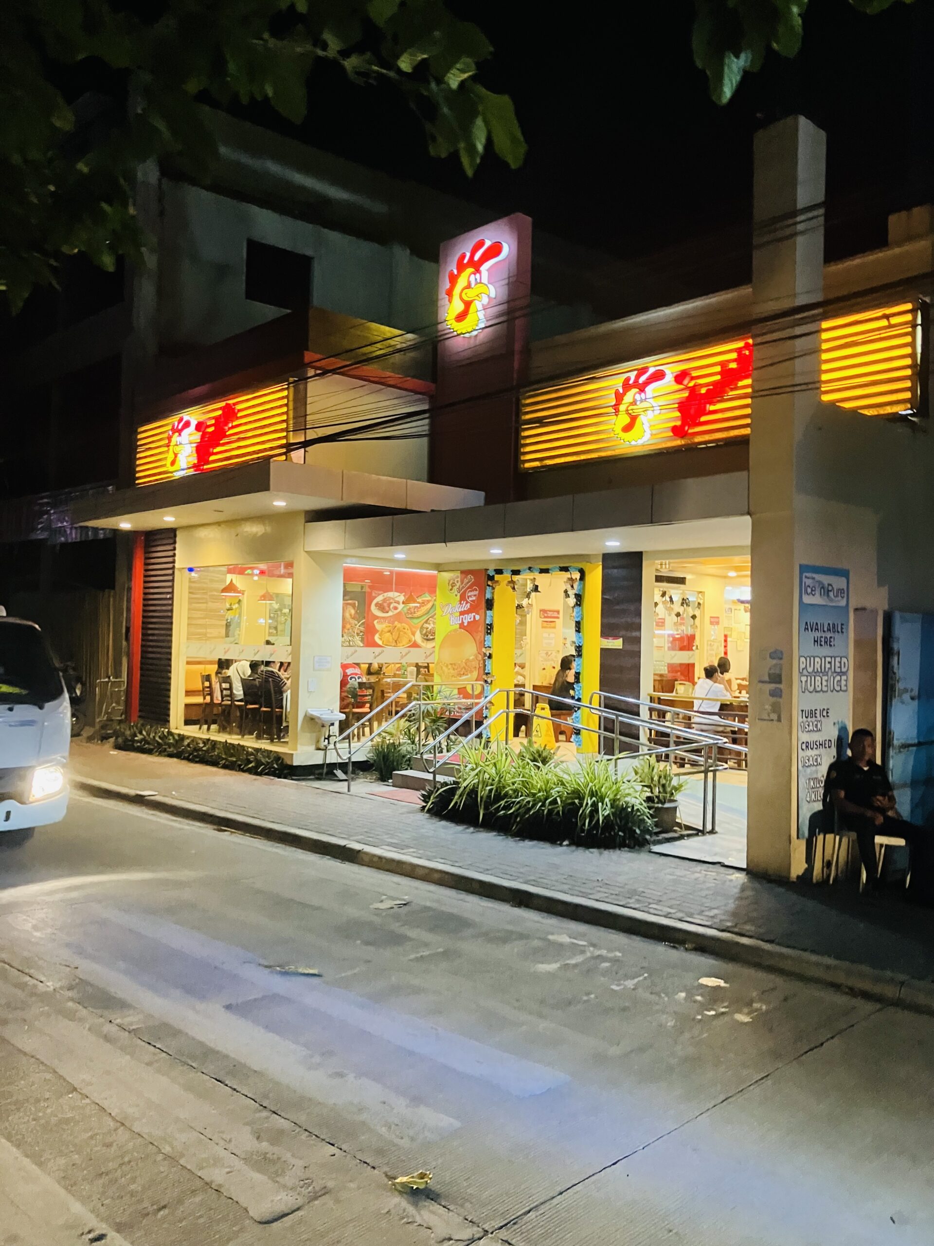 ボラカイ島のAndok’s(アンドックス)