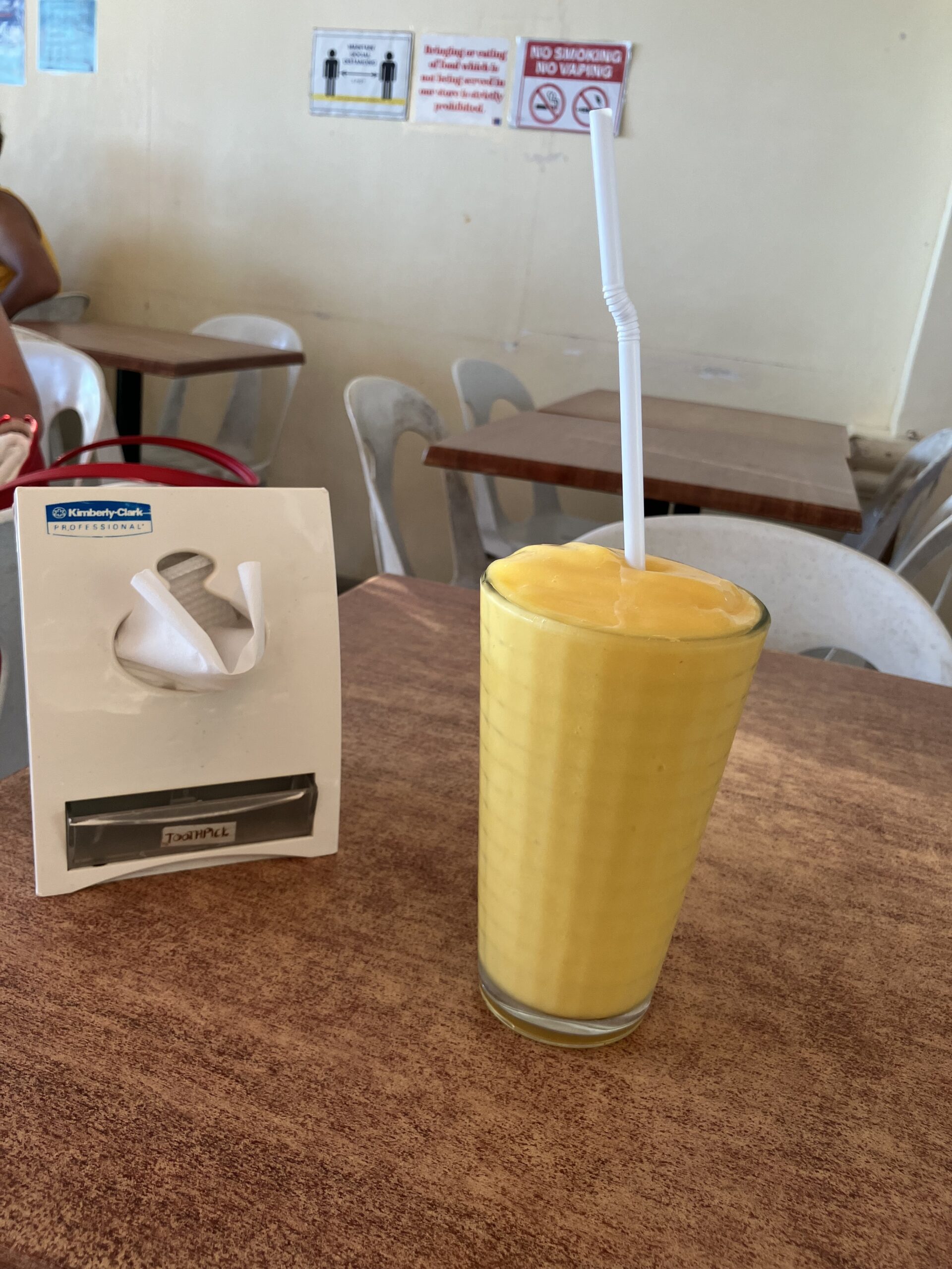 ホワイトビーチのマンゴーシェイク100PHP