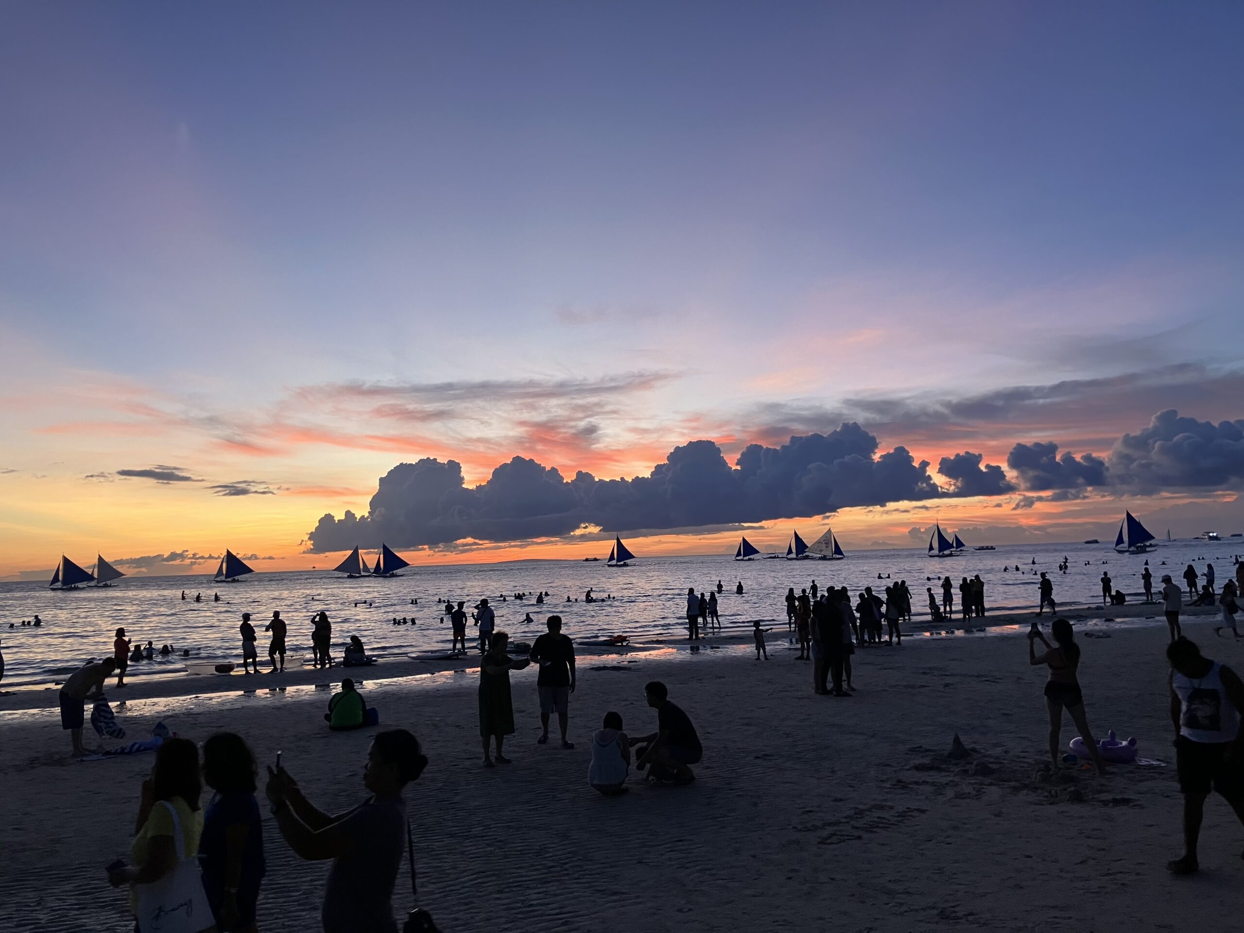 ボラカイ島 ホワイトビーチのマジックアワー