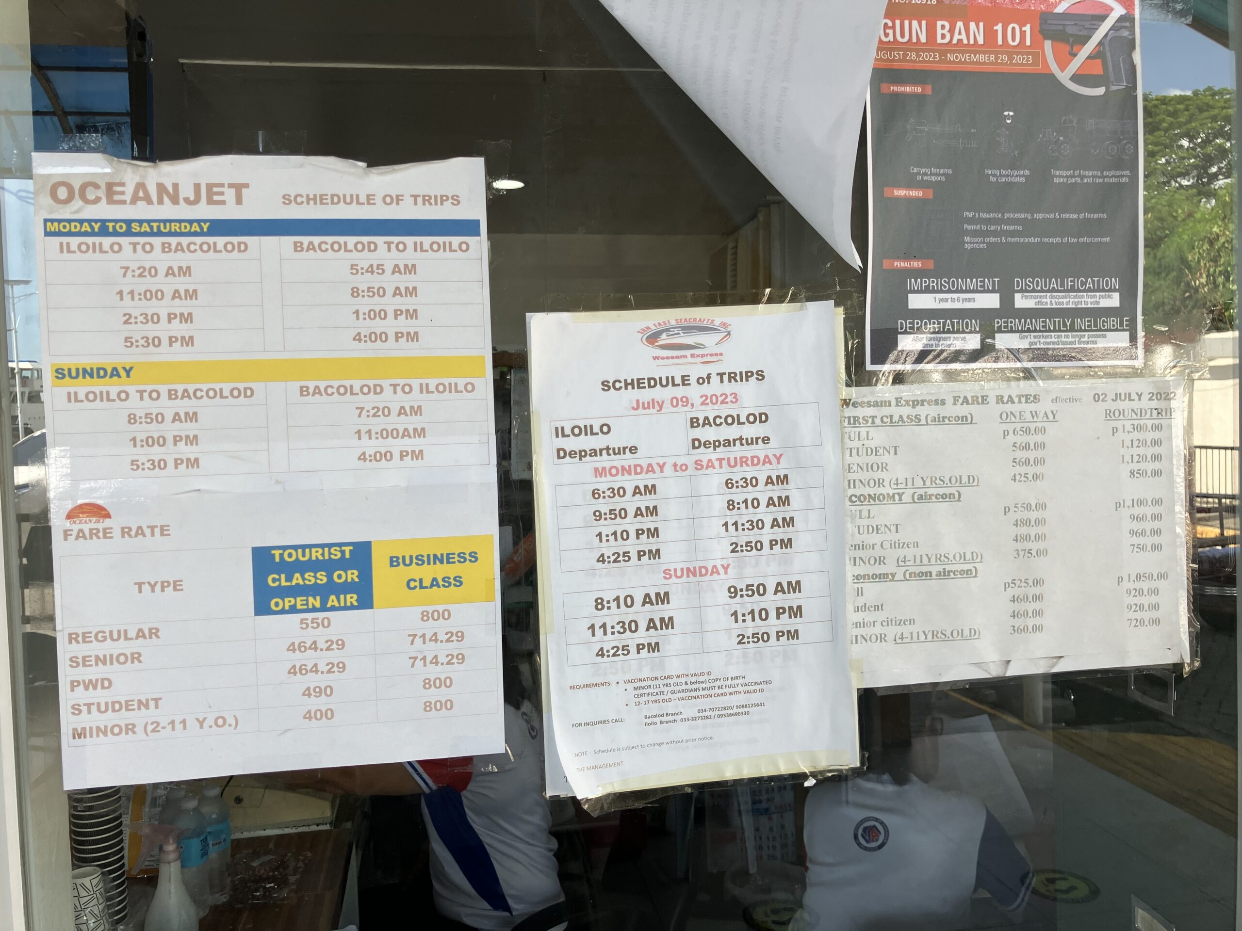 イロイロのフェリーの時刻表