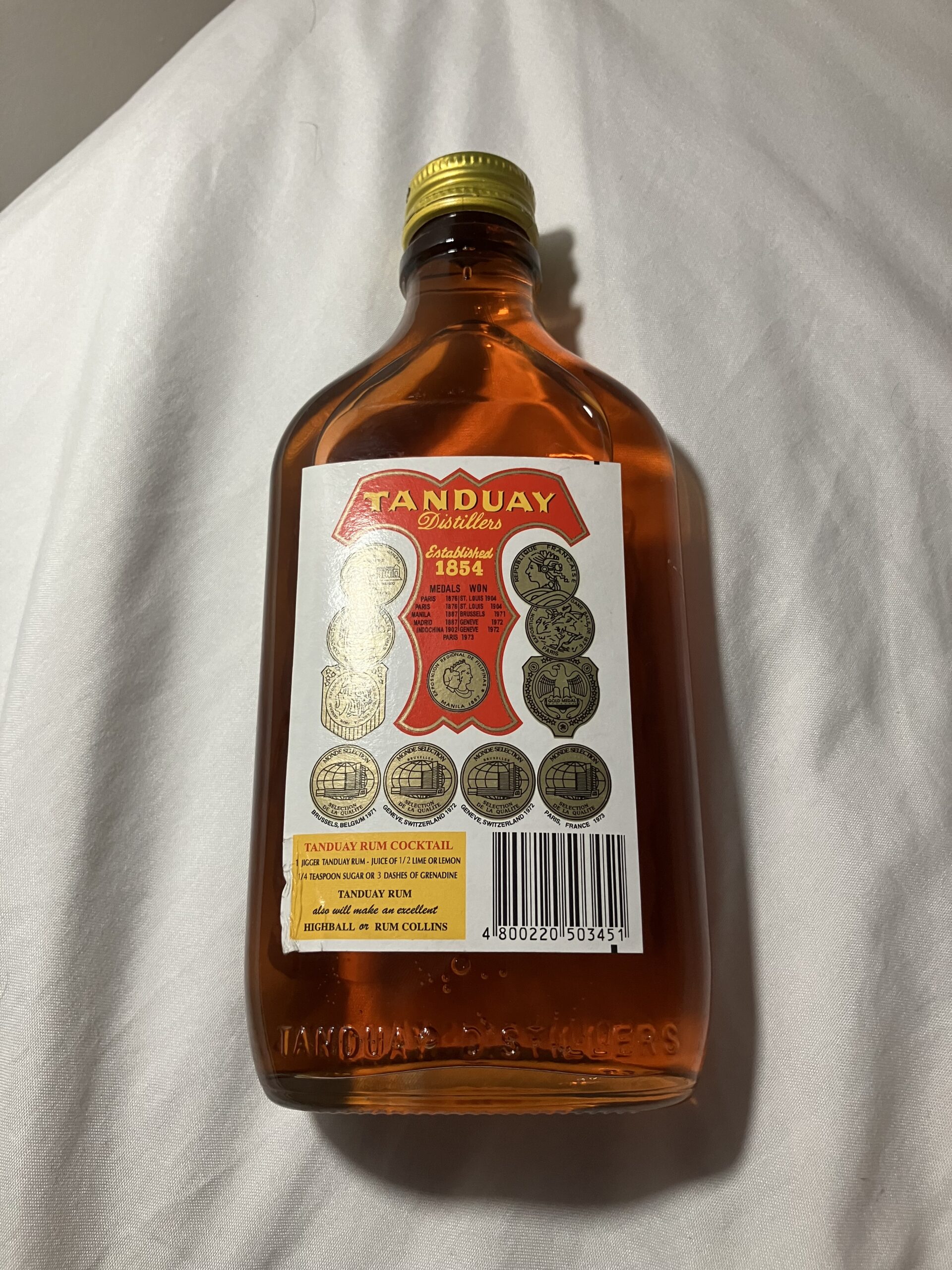フィリピンのTANDUAY RHUM（タンドゥアイ ラム）(裏)