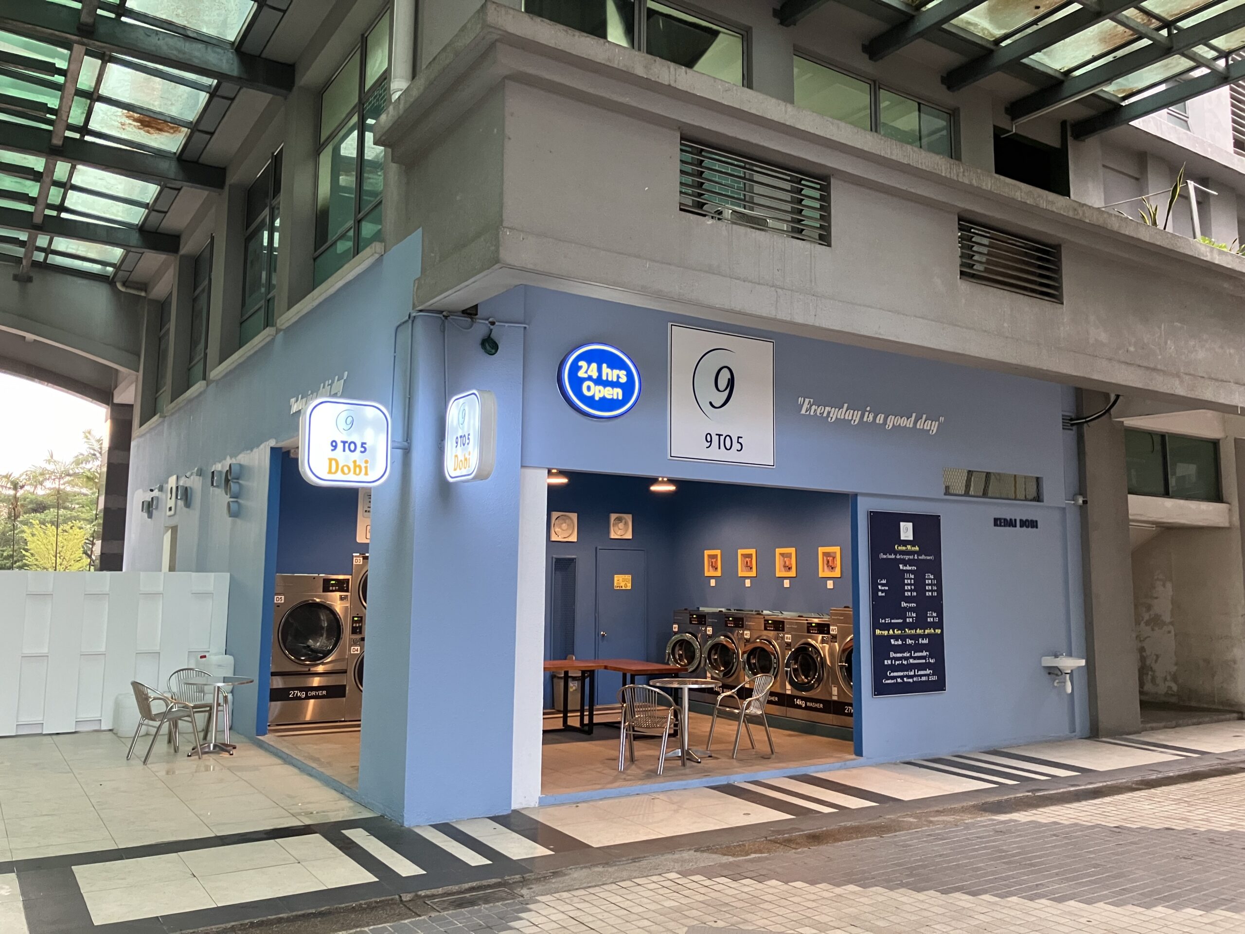 コタキナバル(Kota Kinabalu) のコインランドリー9 to 5 Dobi