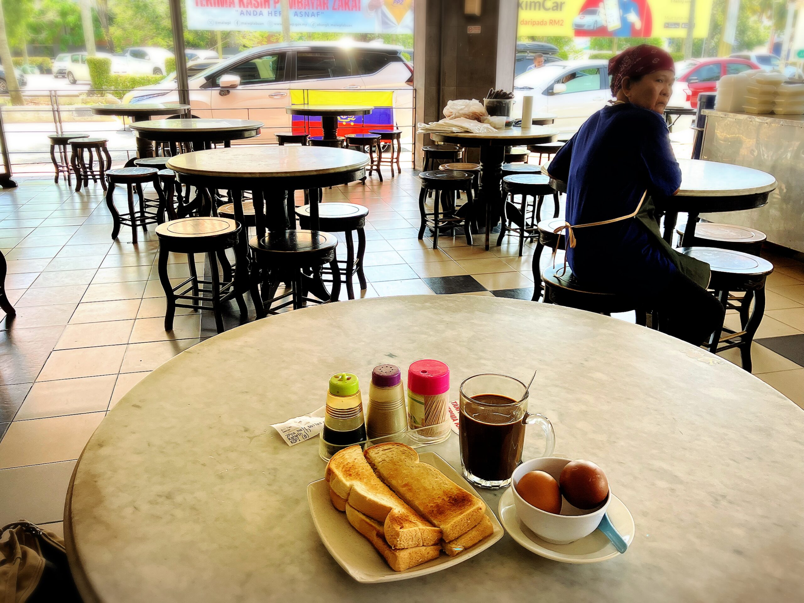 南通茶屋(Kedai kopi Nam Thong)の朝飯セット7.6MYR