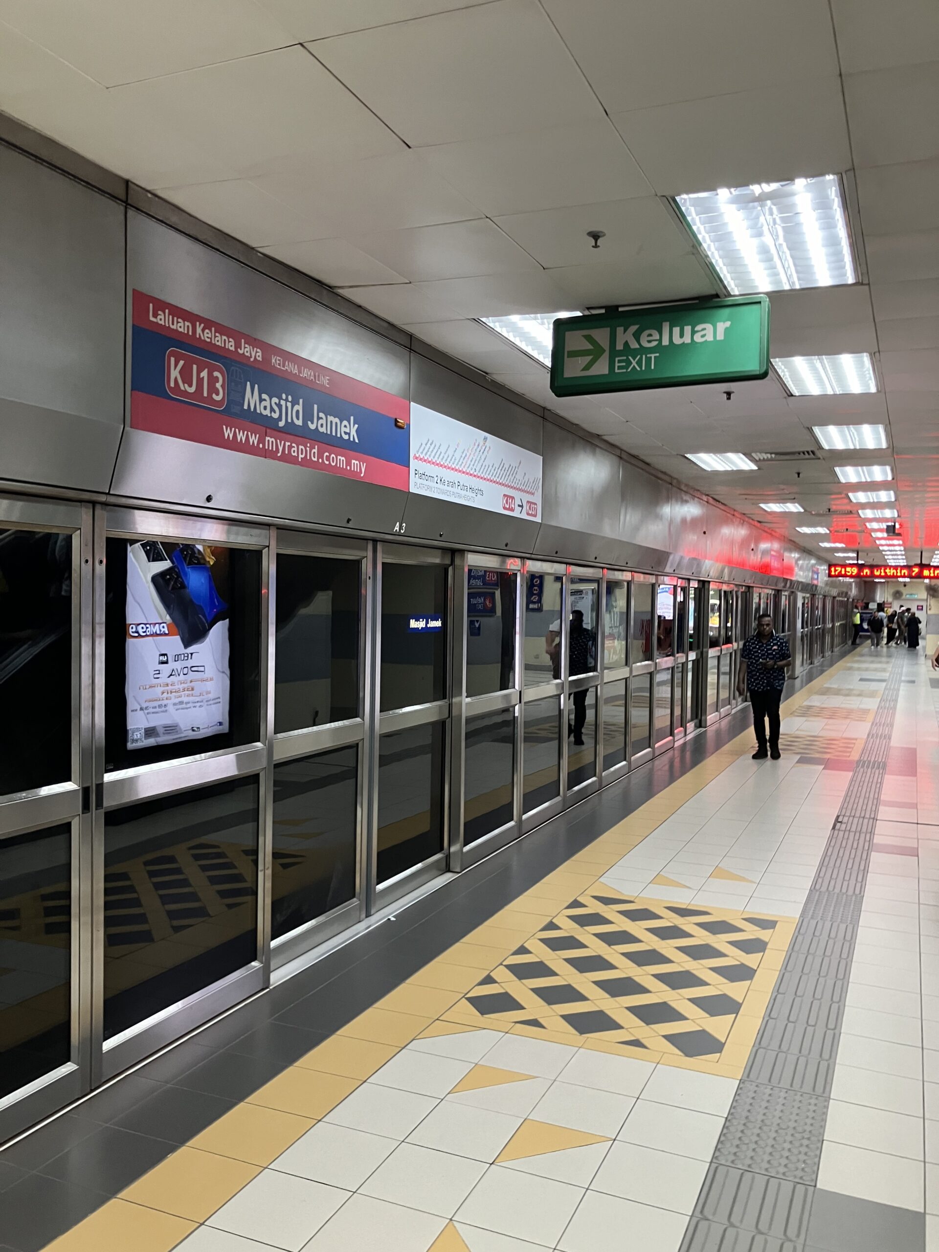 LRTのMasjid Jamek駅