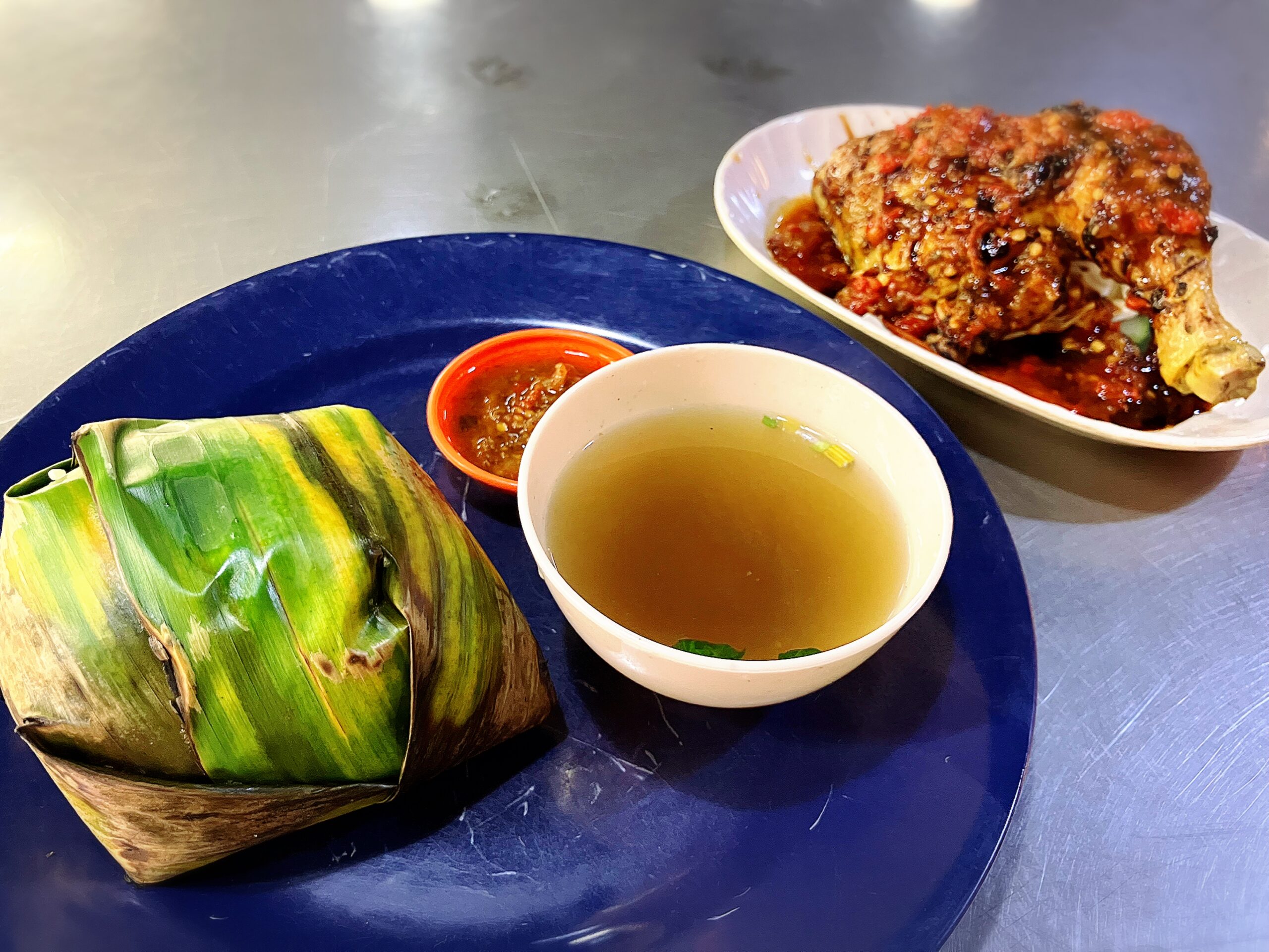 Warung Bandung CPのナシアヤムパガング(NASI AYAM PANGGANG)11.5MYR