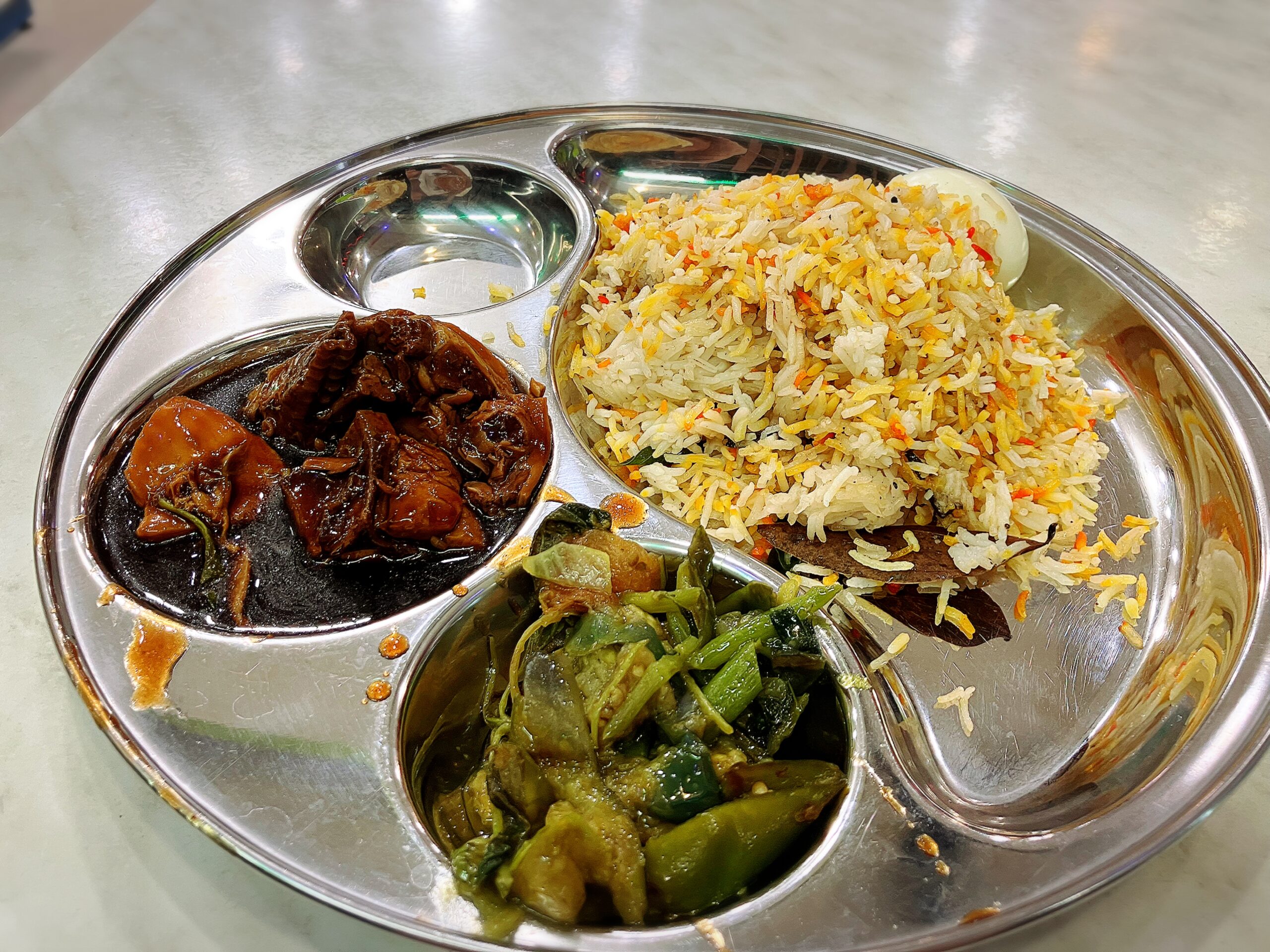 地元系食堂Ansar Majuのビリヤニアヤム(Briayani Ayam)14MYR