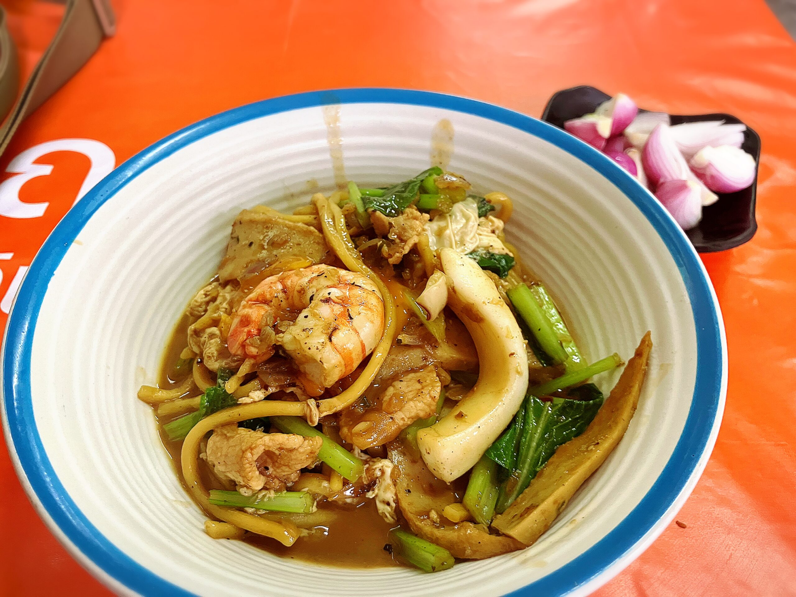 ゴーラーミーホッキエン(Go La Hokkien Fried Noodles)のホッケンミー(Hokkien mee)70THB