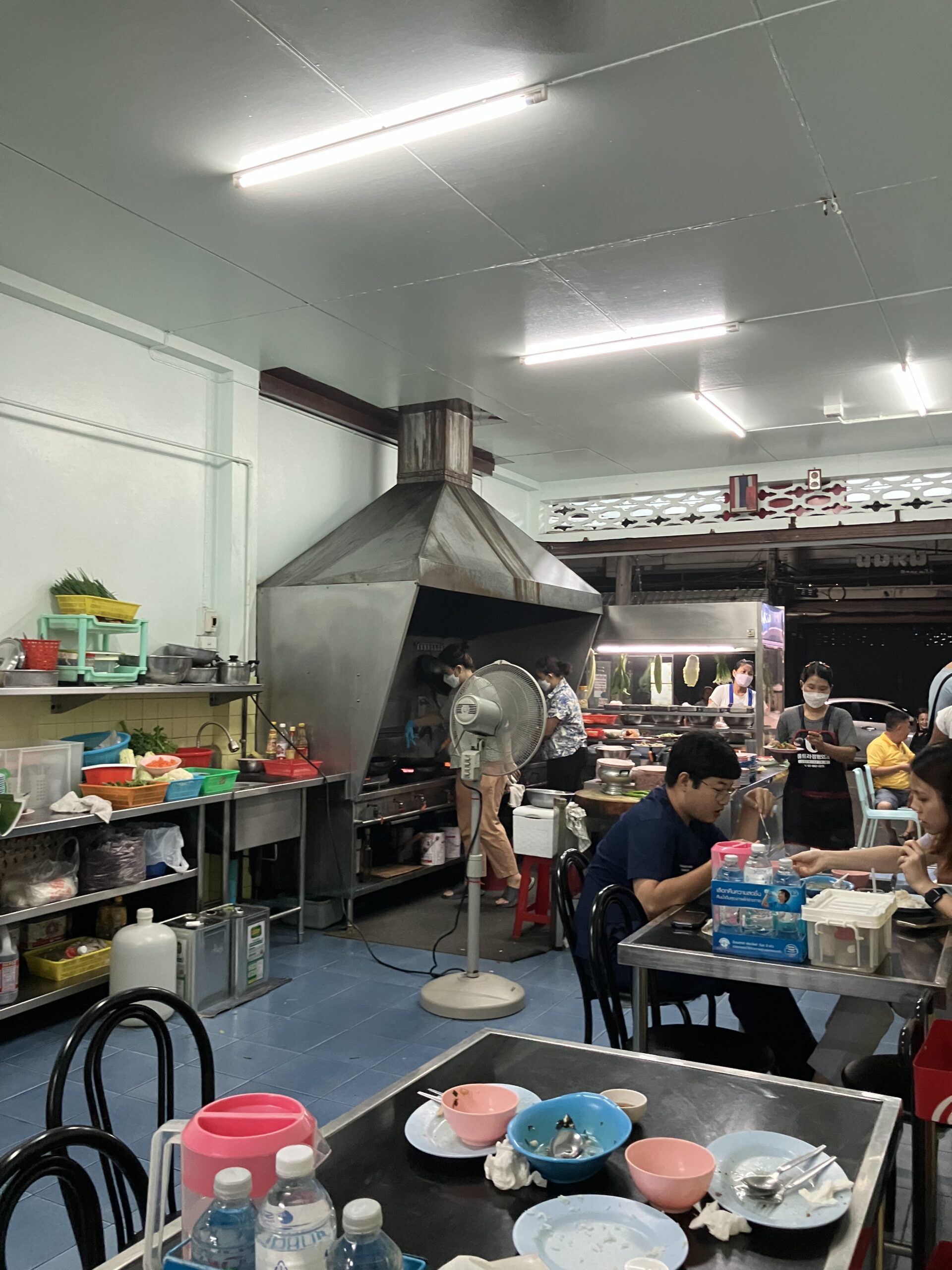 プーケットタウン(Phuket Town)のChuan Chimの店内