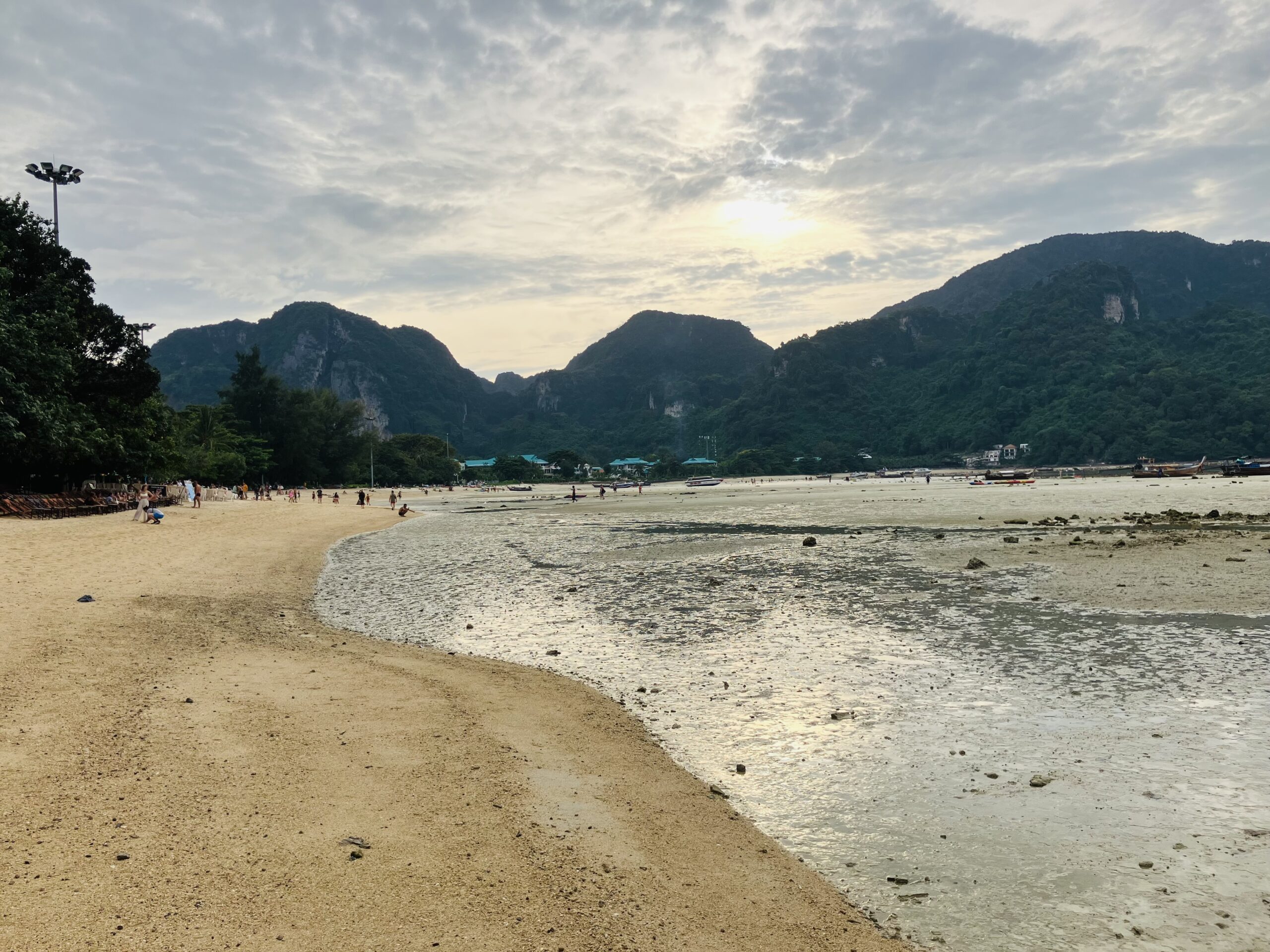 ローダラム ビーチ(Loh Dalum Beach)