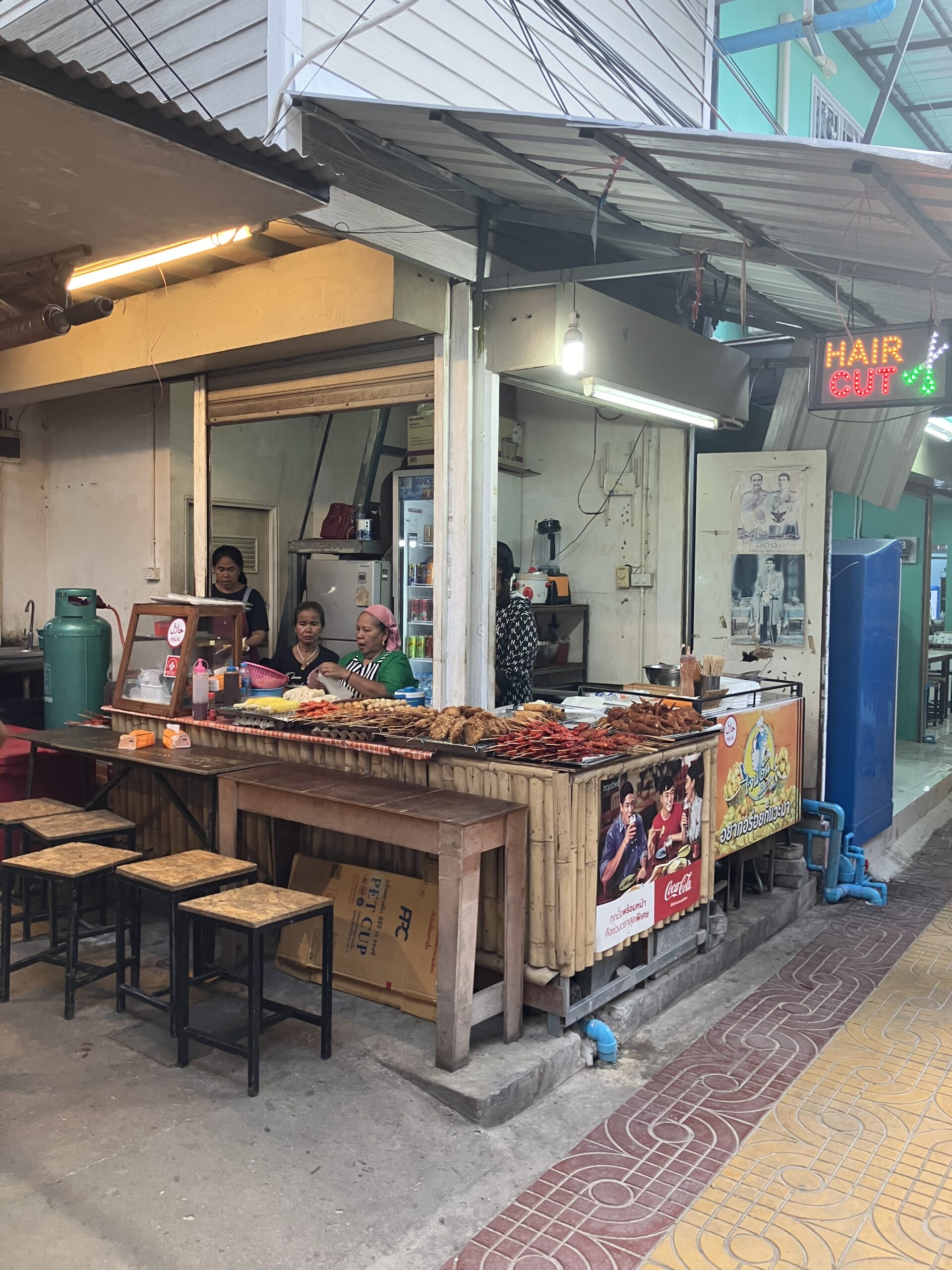 ピピ・ドーン島(Phi Phi Don Island)の串焼き屋