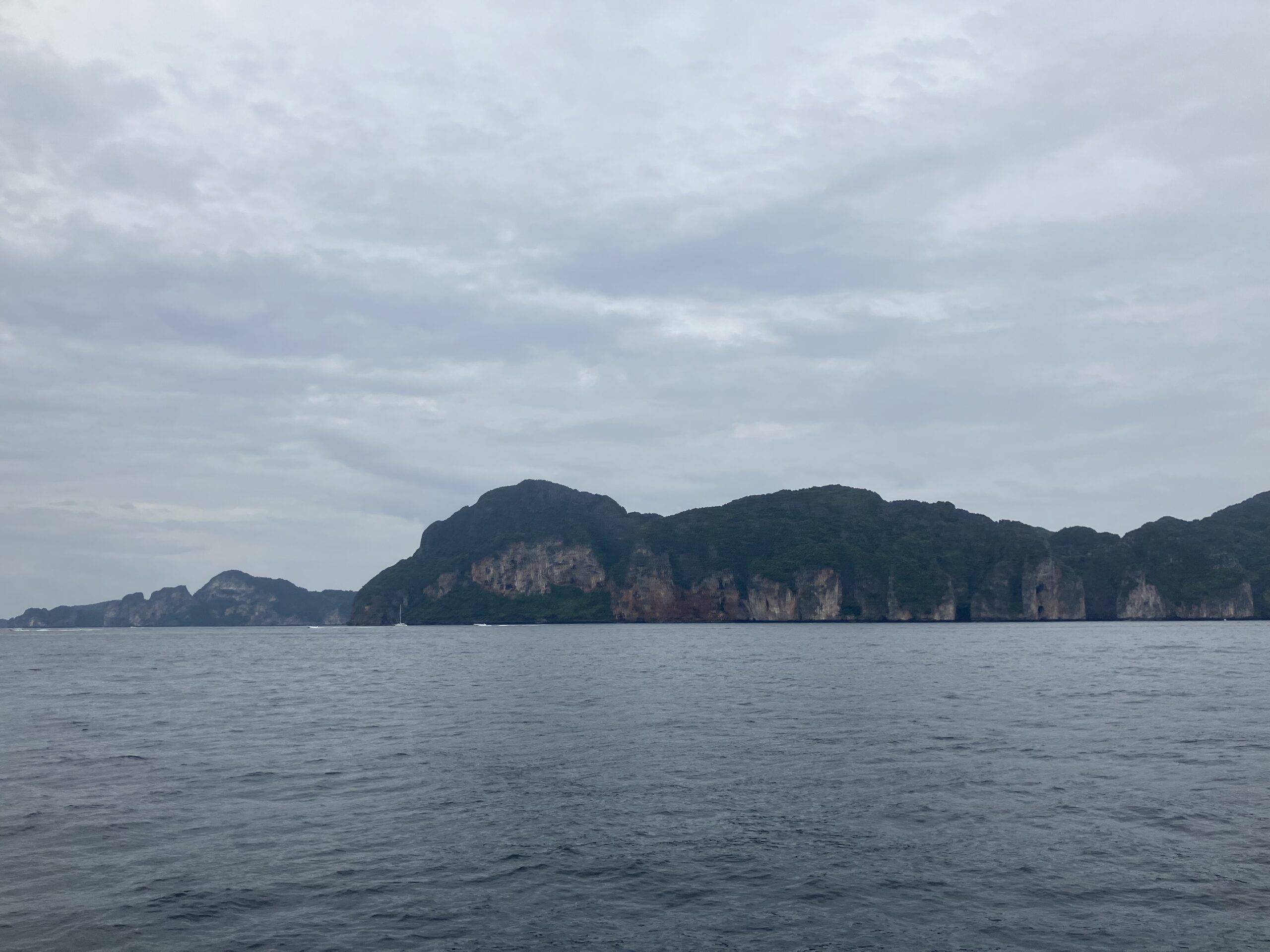 ピピ諸島(Ko Phi Phi)のピピ・ドーン島(Phi Phi Don Island)
