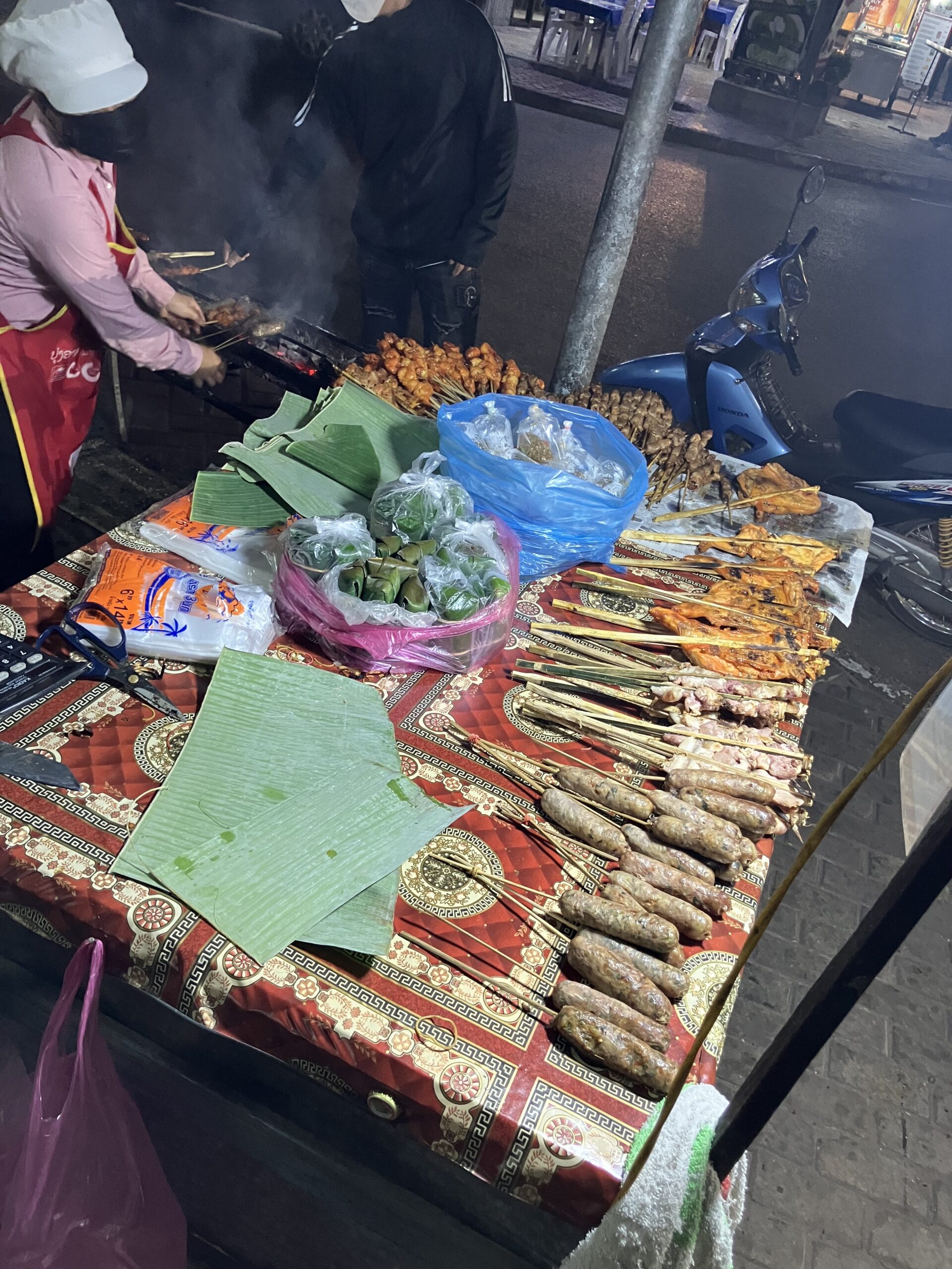 ビエンチャン(Vientiane)の焼き鳥屋台