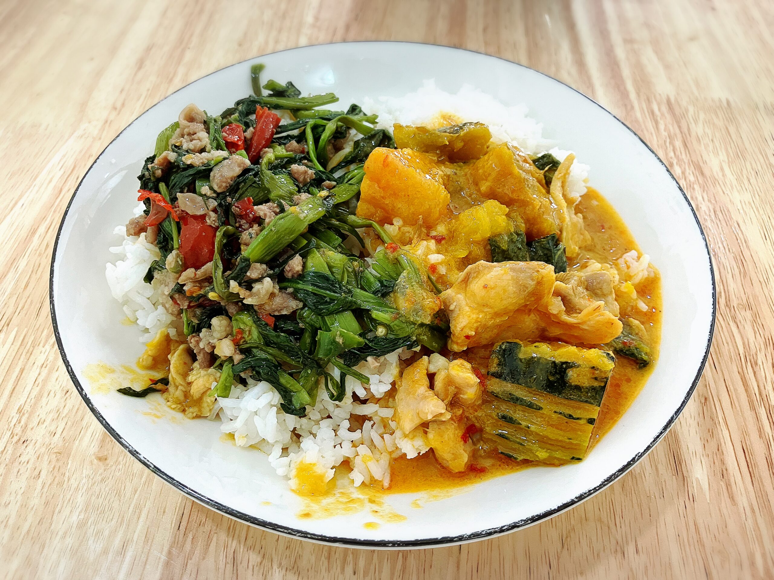 25THBのぶっかけ飯