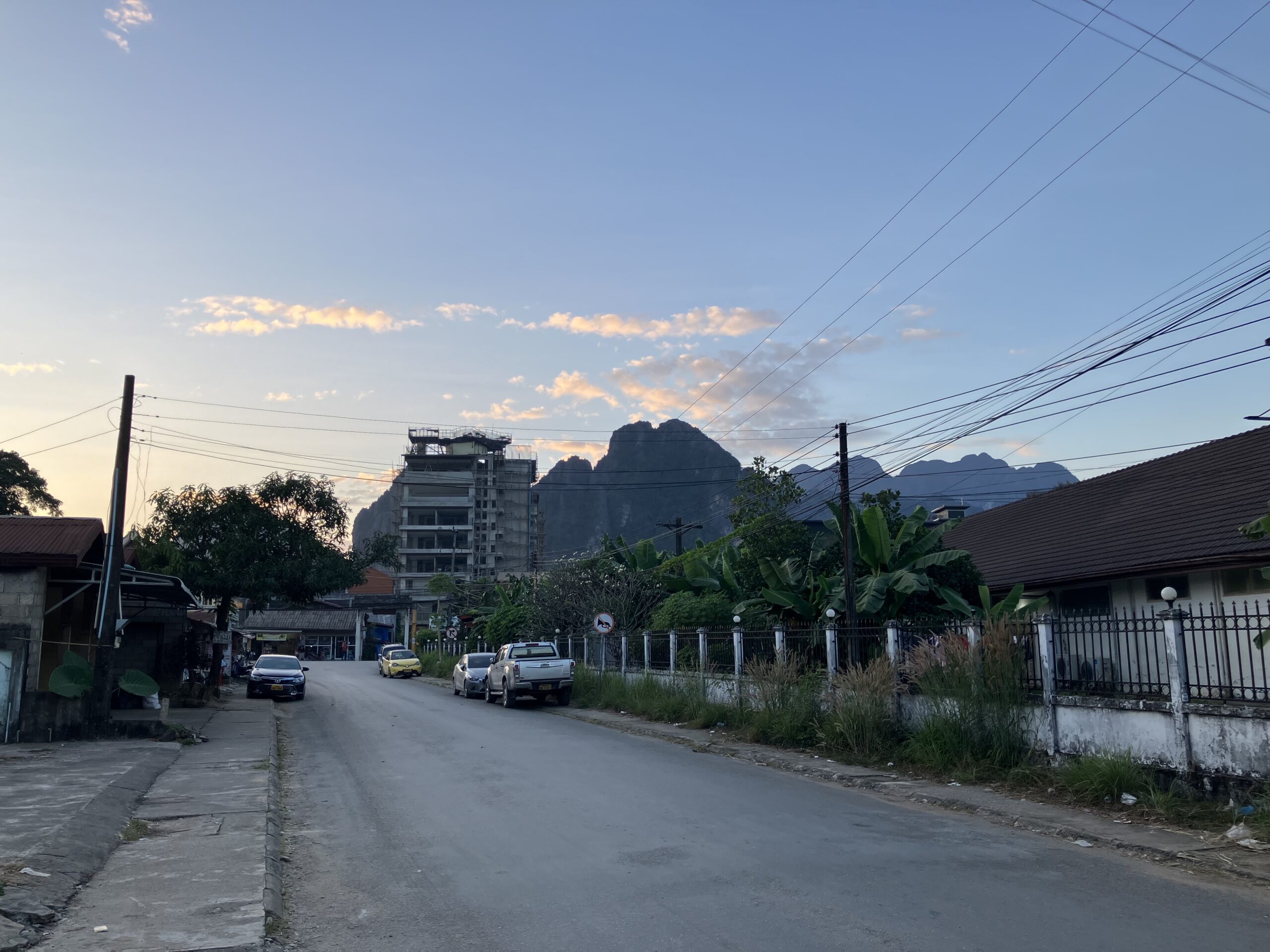 ヴァンビエン(Vang Vien)の町並