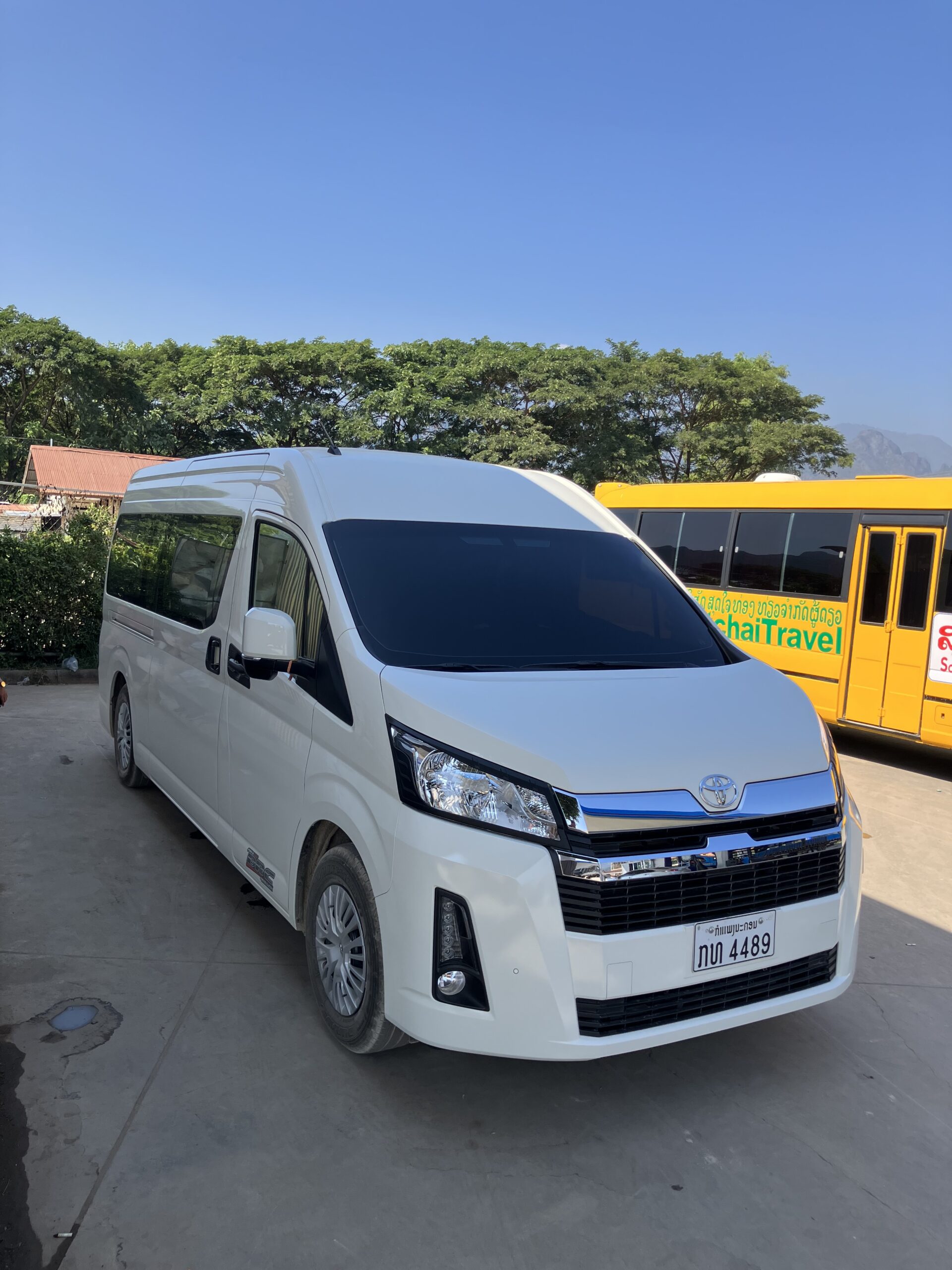 ビエンチャン(Vientiane)に戻るミニバン