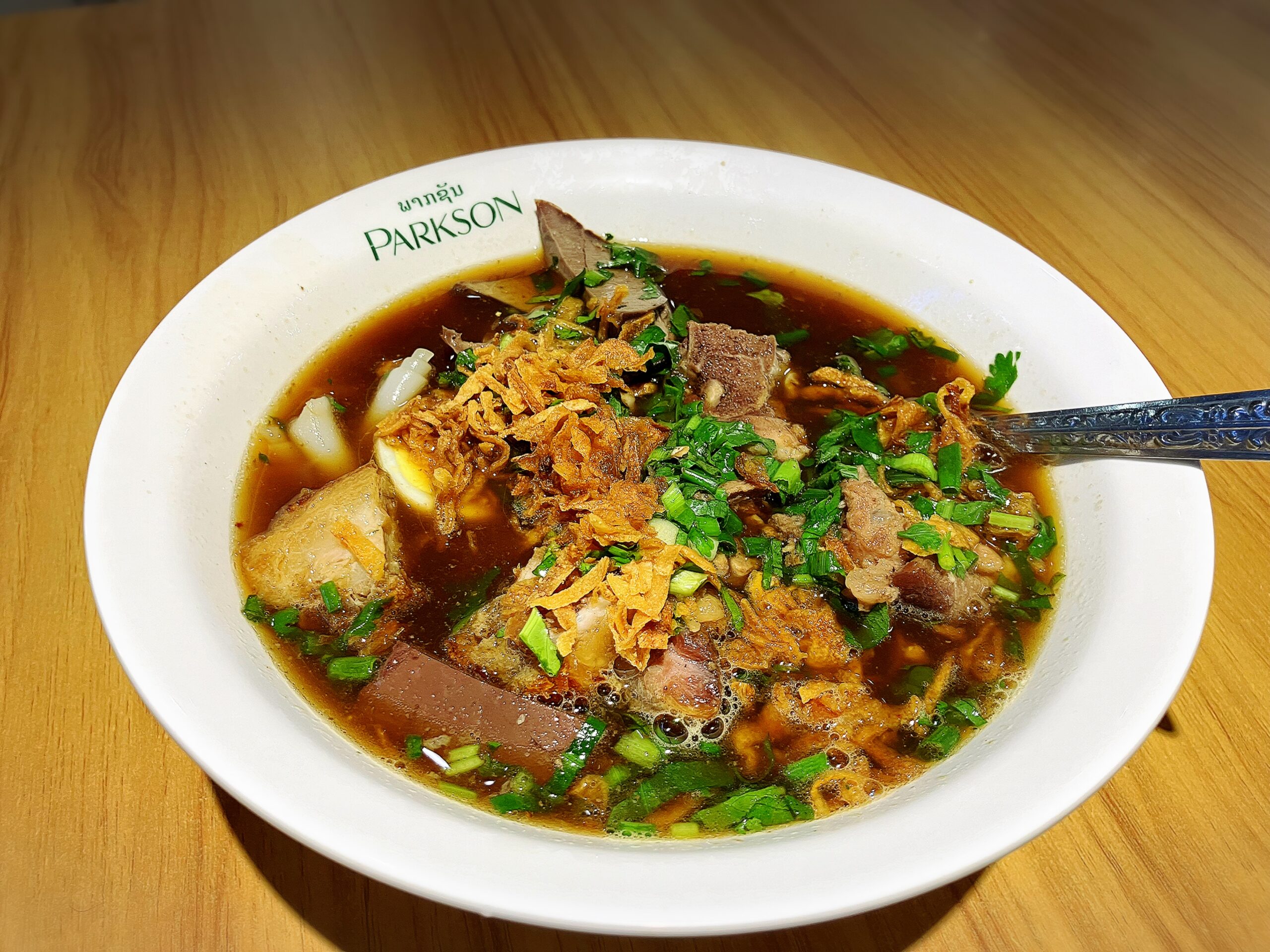 Parkson Laosのフードコートのクイチャップ35,000LAK