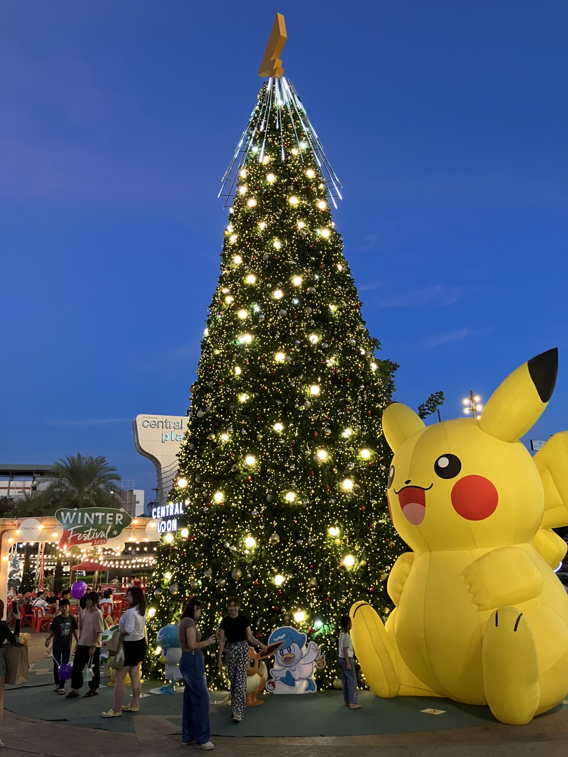 セントラルプラザ・ウドンターニーのピカチュウ