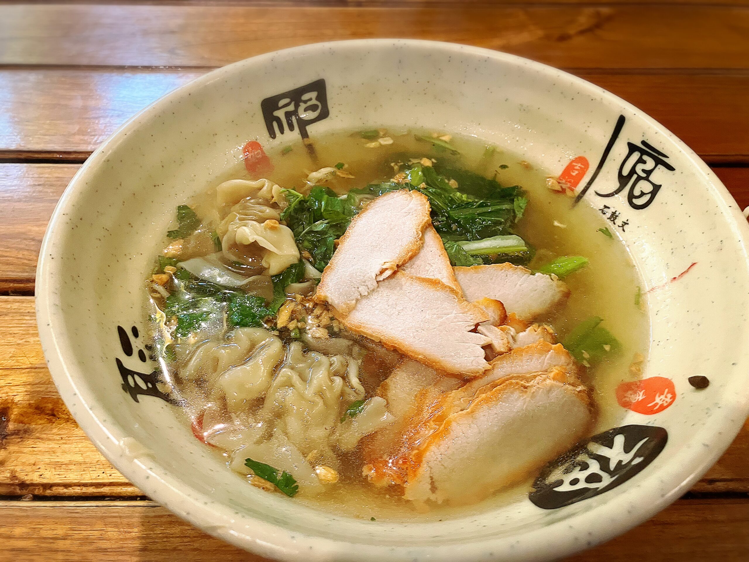 Chaixi noodle(ชาย4หมี้เกี้ยว)のラオスラーメン35,000LAK