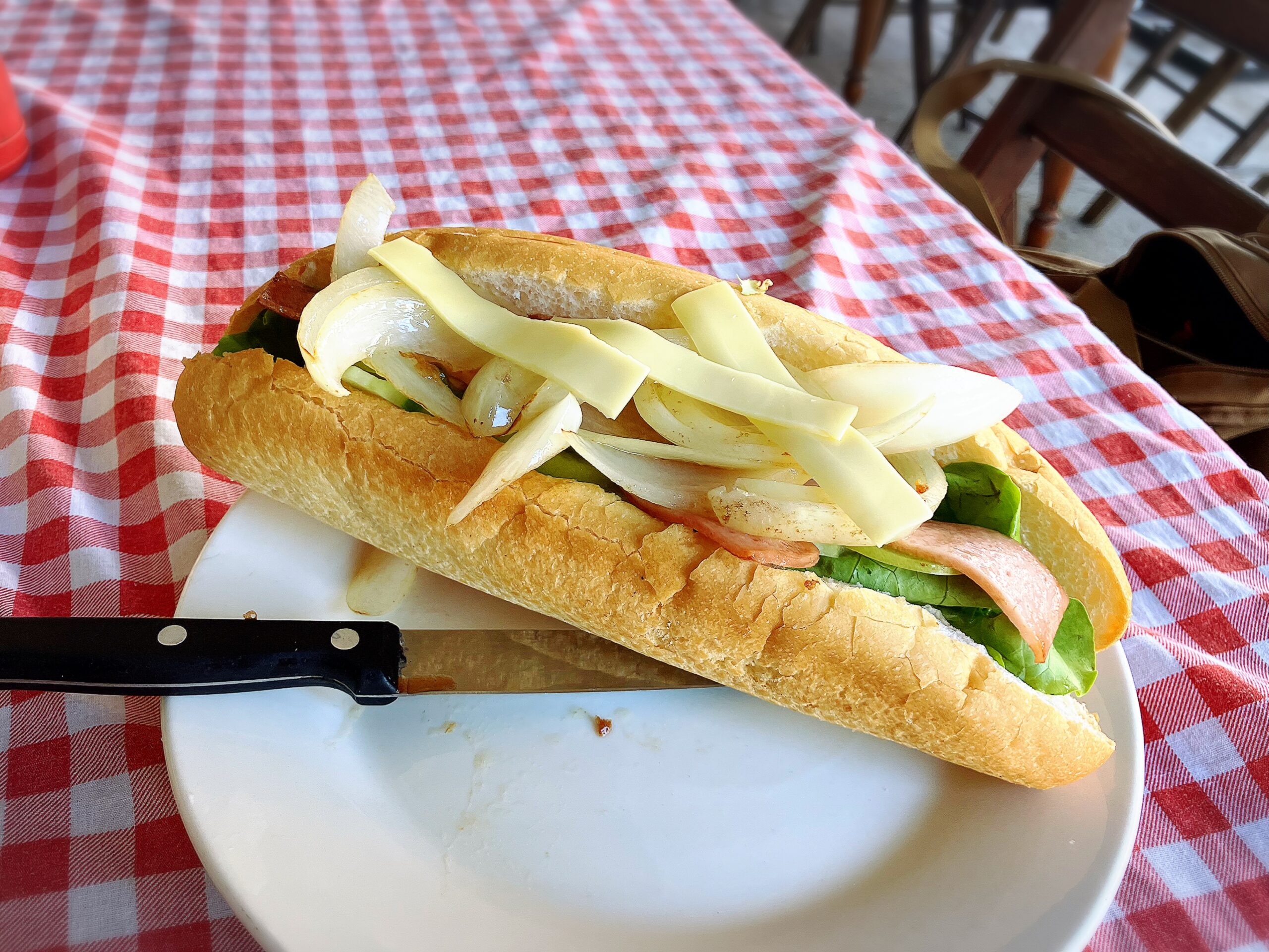 Laung Xai Kham Restaurantのハムチーズサンドイッチ25,000LAK