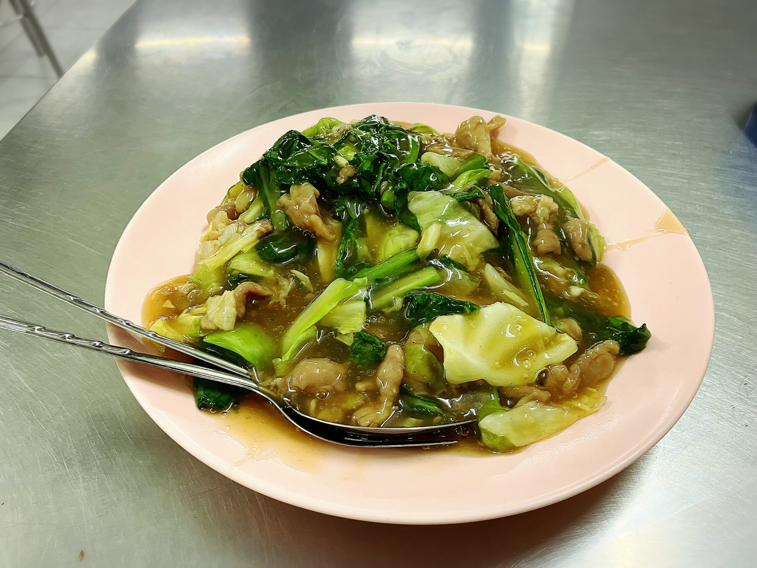 J Pon's Stir-Fried Noodlesのラートナー40,000LAK