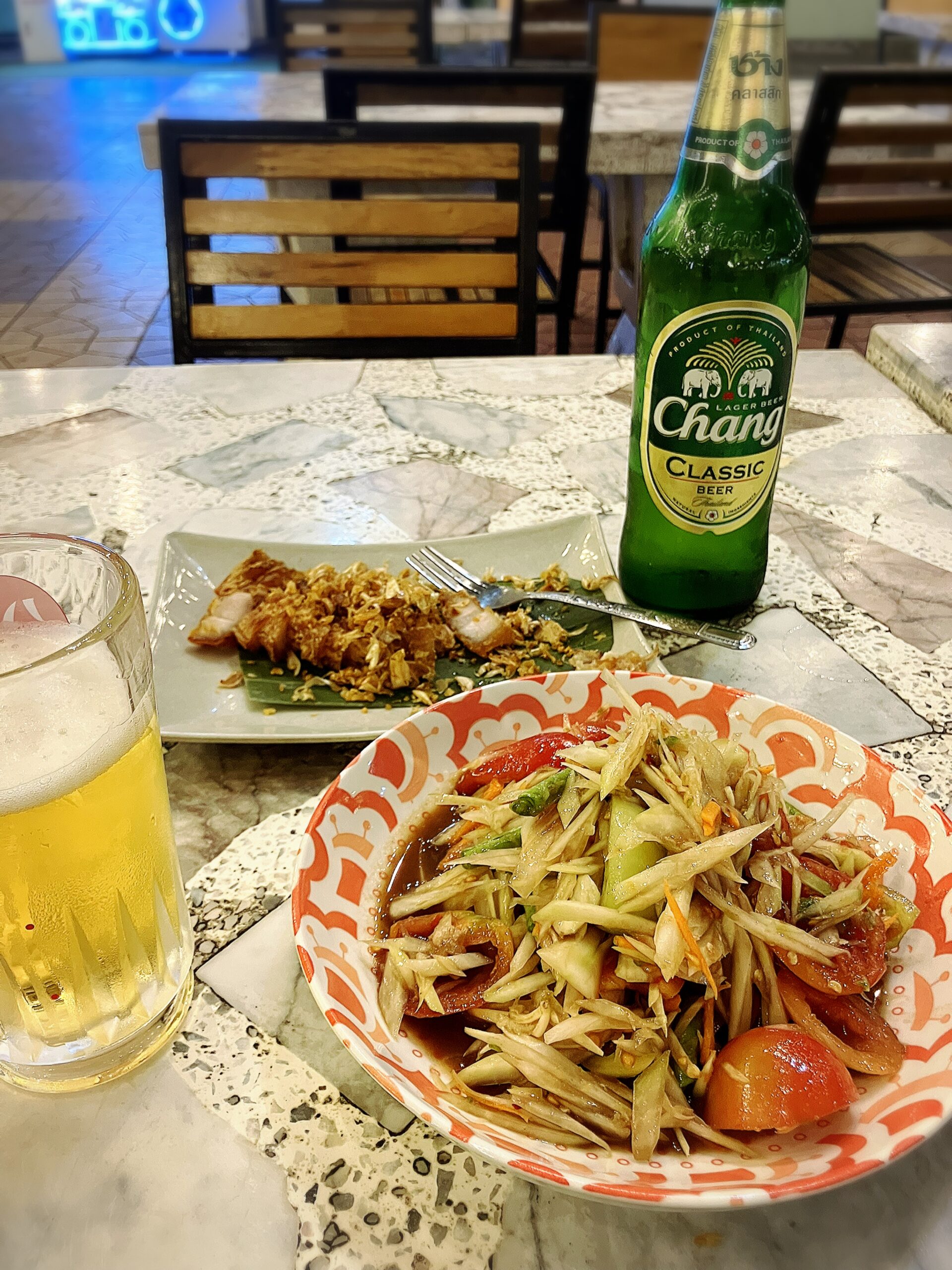 本場イサーン料理でい一杯