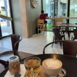 ビオンドカフェ(BEYOND CAFE สนามกีฬาเทศบาลนครอุดรธานี)のカフェラテ50THB