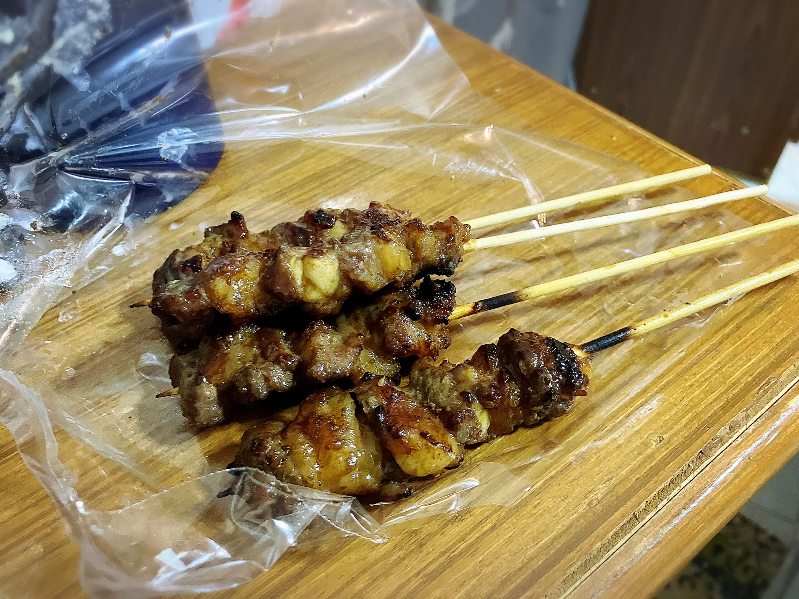 UDタウン内の屋台の焼き羊串×4本40THB
