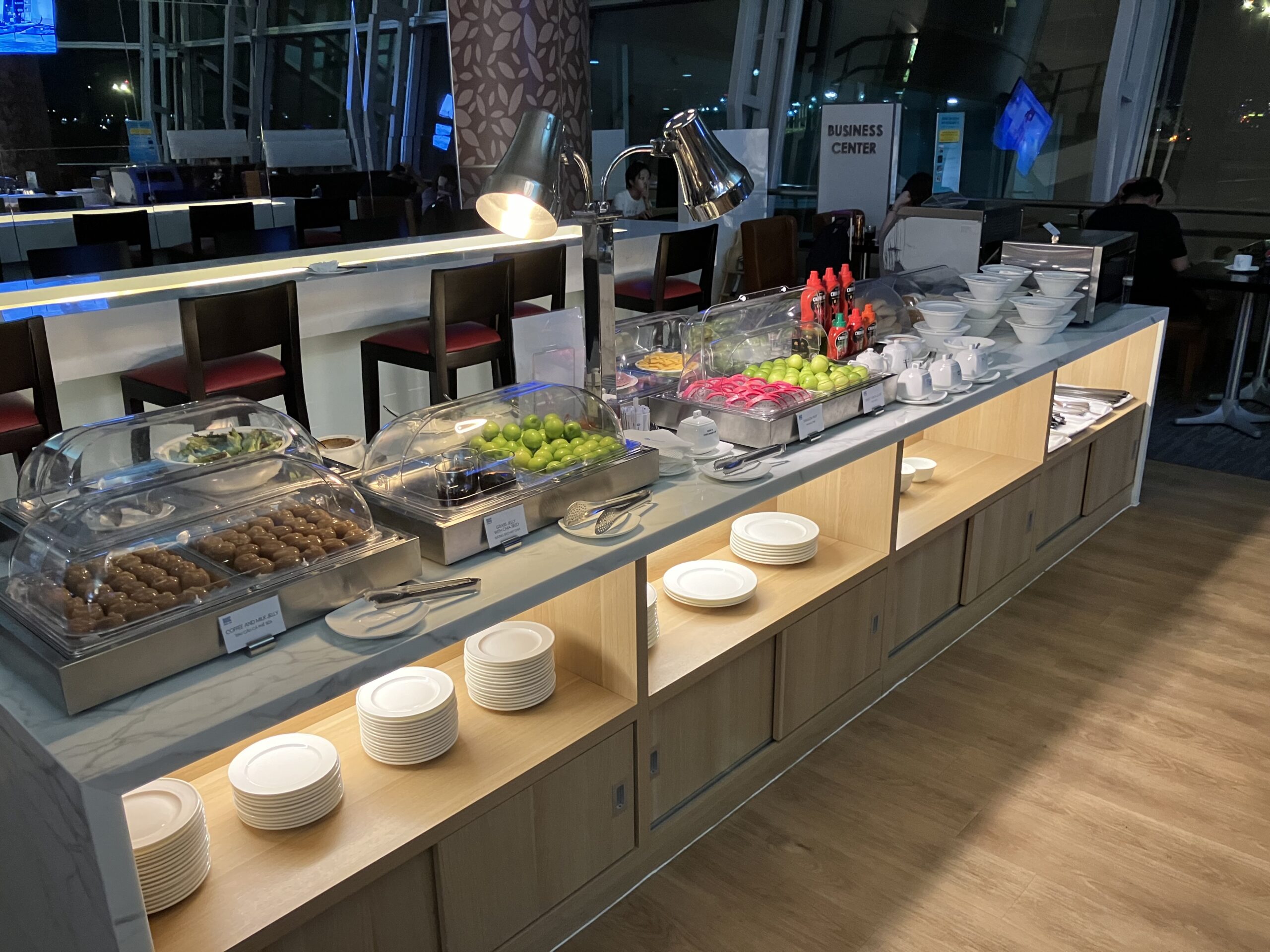 タンソンニャット国際空港のROSE Business Lounge