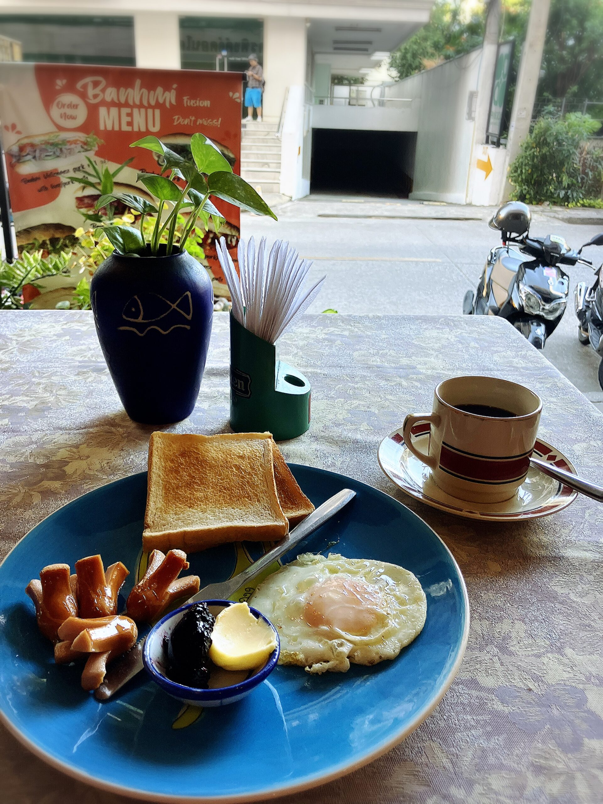 Easy Corner (Banh mi fusion CNX)のアメリカンブレックファース75THB