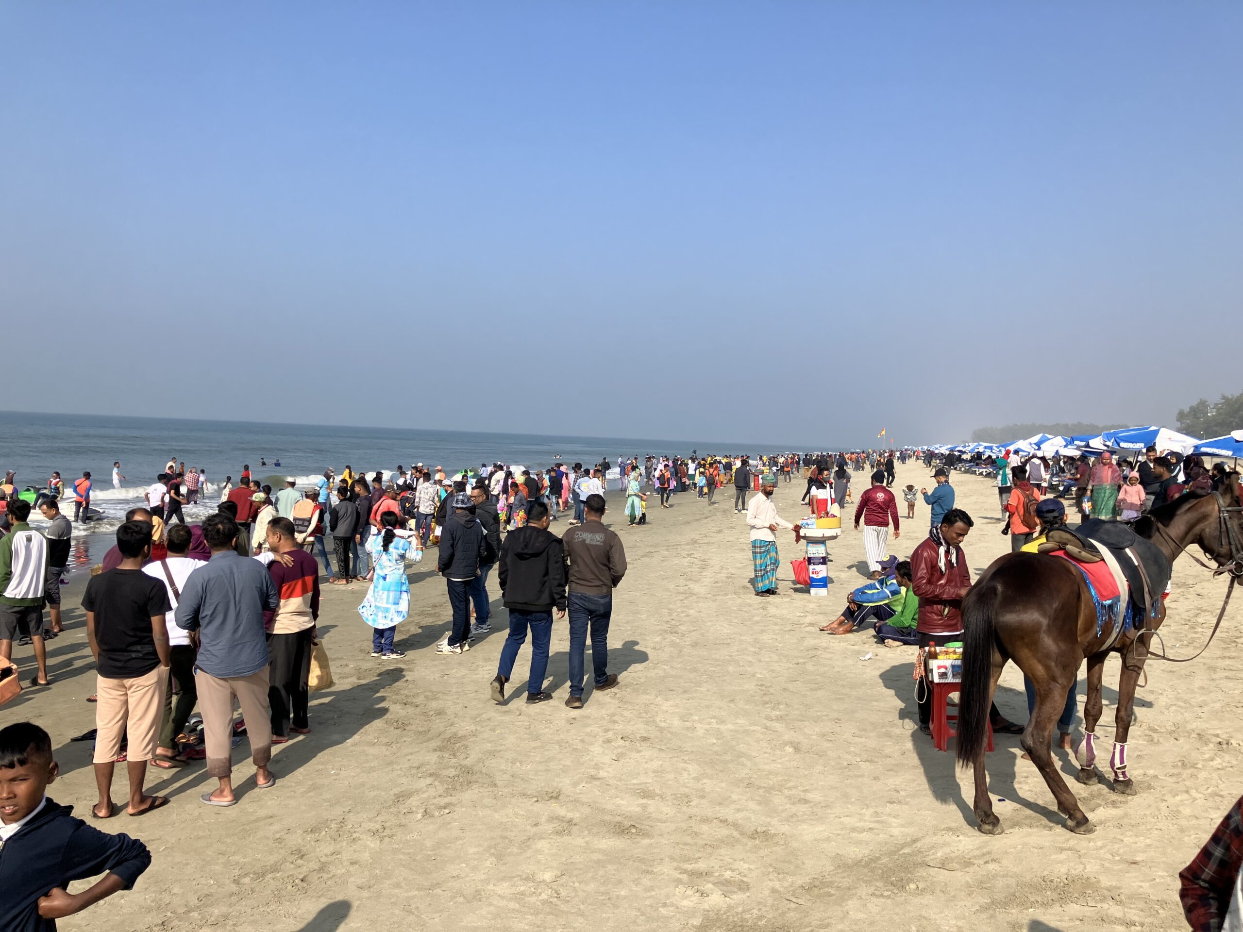 コックスバザール(Cox’s Bazar)の世界最長と言われてる砂浜